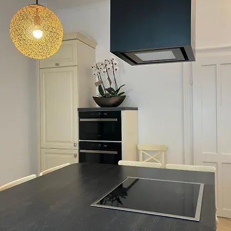 Kazinczy * بالاتوناكاراتيا