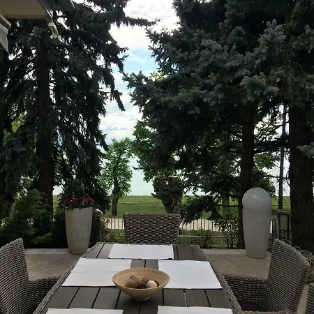 Βίλα Kazinczy Balatonakarattya