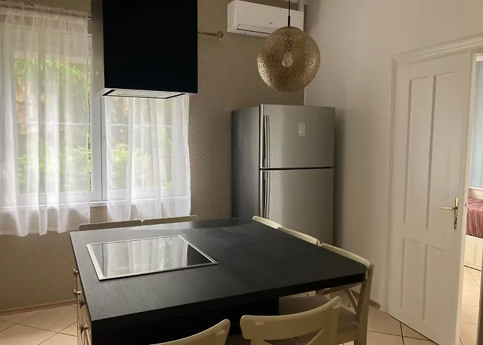 Villa Kazinczy Balatonakarattya